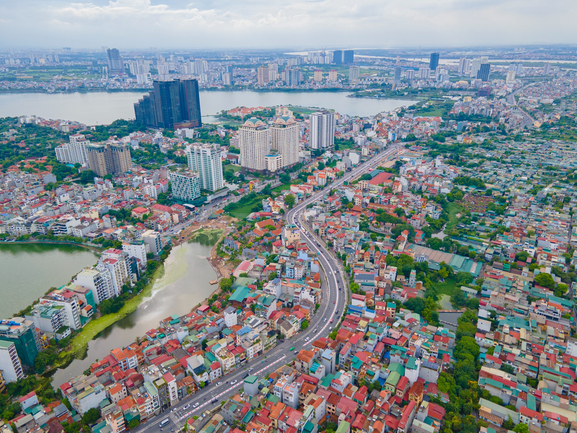 CEO Đất Xanh Miền Bắc: “Hơn 20 năm làm nghề, chưa khi nào tôi thấy thị trường bất động sản khó đoán như bây giờ, hoang mang, kỳ vọng lẫn lộn”- Ảnh 2. CEO Đất Xanh Miền Bắc: “Hơn 20 năm làm nghề, chưa khi nào tôi thấy thị trường bất động sản khó đoán như bây giờ, hoang mang, kỳ vọng lẫn lộn”- Ảnh 2.