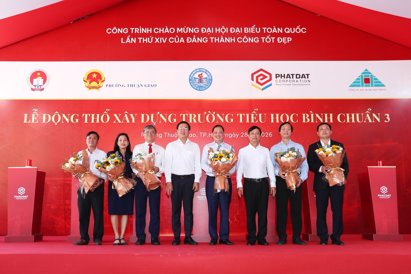 Động thổ xây dựng trường học đạt chuẩn quốc gia do doanh nghiệp tài trợ tại phường Thuận Giao - Ảnh 1.