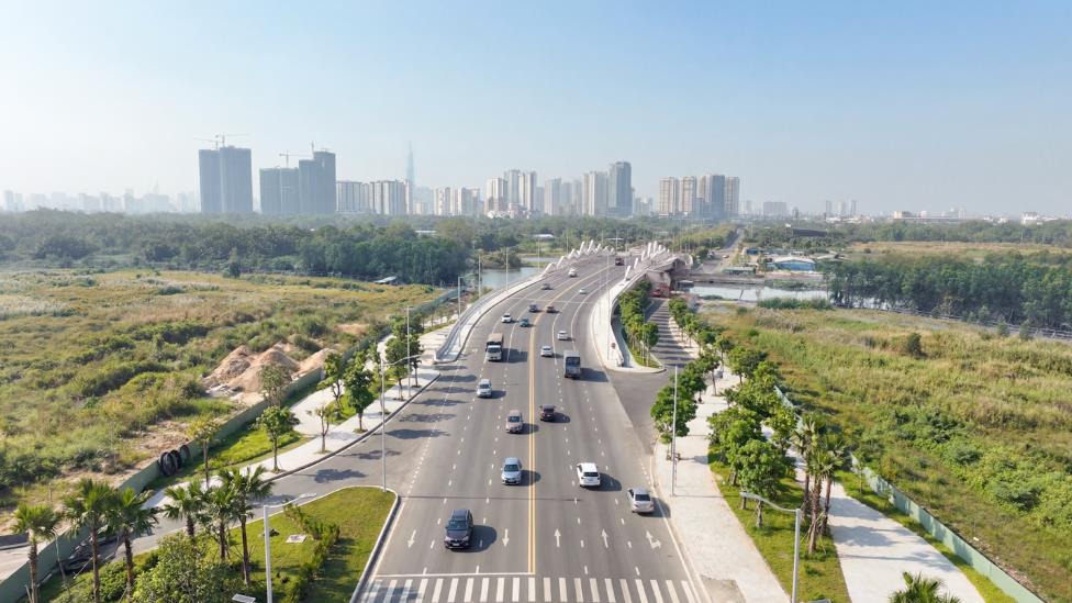 TP Hồ Chí Minh những ngày giáp Tết: Tìm thấy “lối tắt” thoát kẹt xe ngay tâm điểm phía Đông - Ảnh 1.
