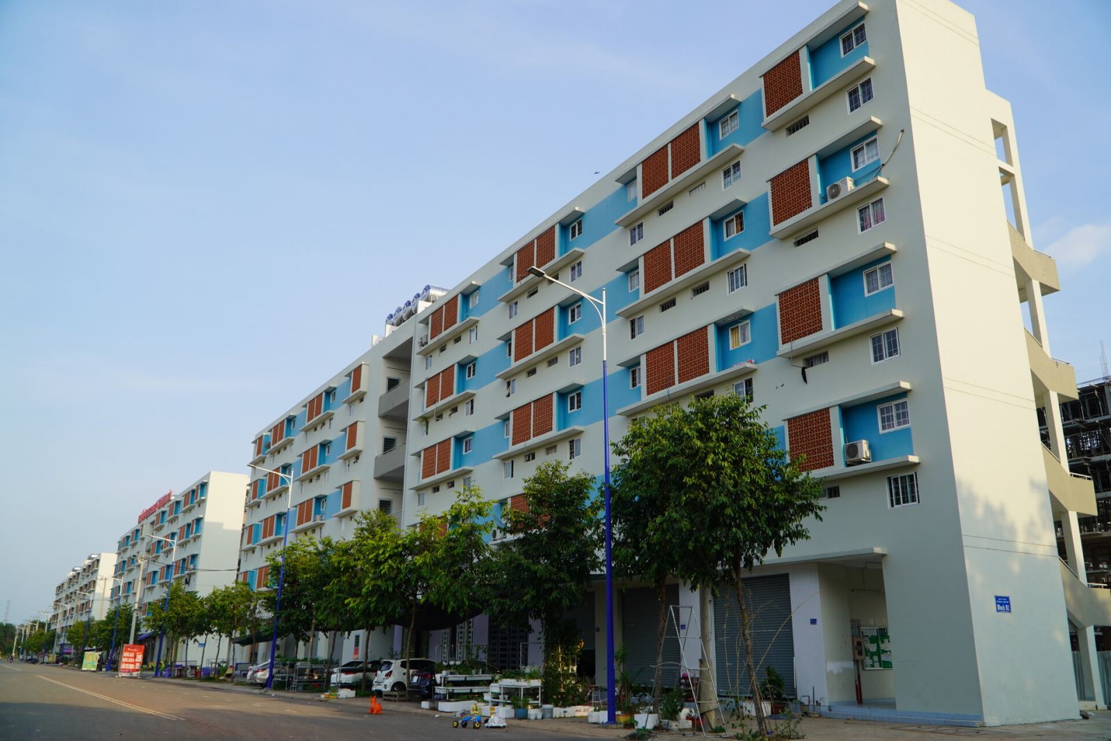 Lao động tự do được tự kê khai thu nhập để mua nhà ở xã hội - Ảnh 1.