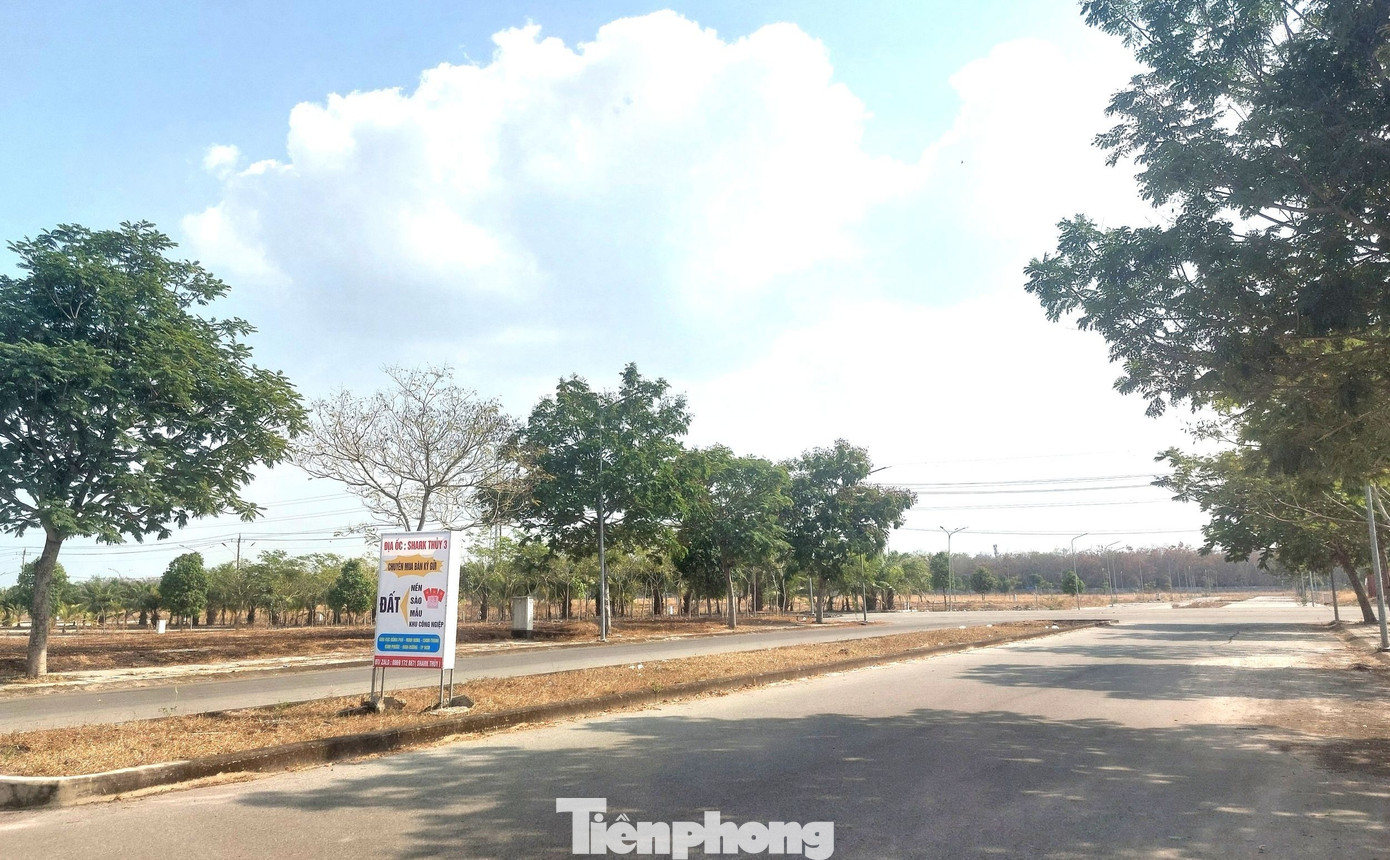 Hiện trạng Khu dân cư từng bố trí đất xây trung tâm chữa bệnh miễn phí cho ‘thần y’- Ảnh 12. Hiện trạng Khu dân cư từng bố trí đất xây trung tâm chữa bệnh miễn phí cho ‘thần y’- Ảnh 12.