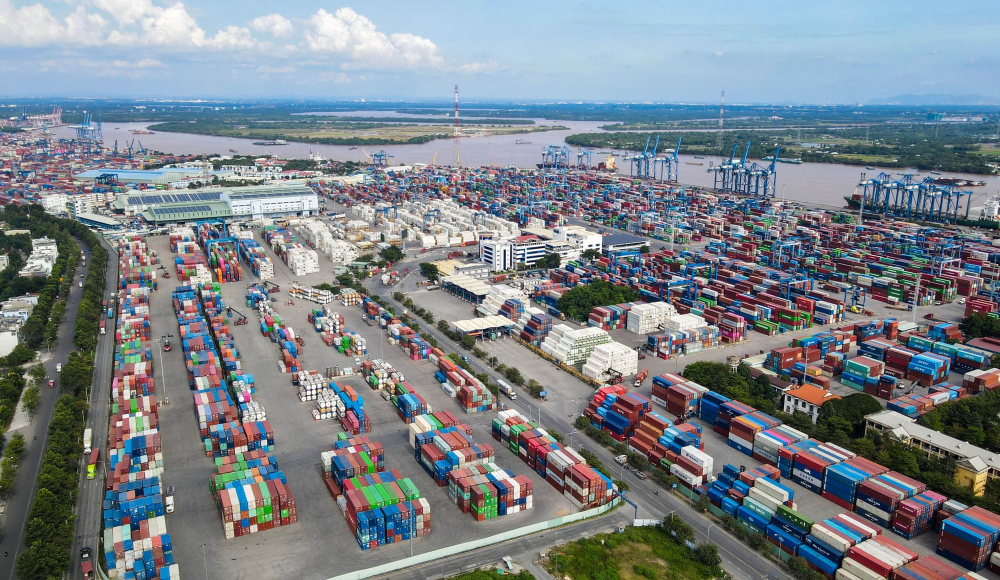 Mùa xuân đầu tiên của siêu đô thị TPHCM - Ảnh 3.
