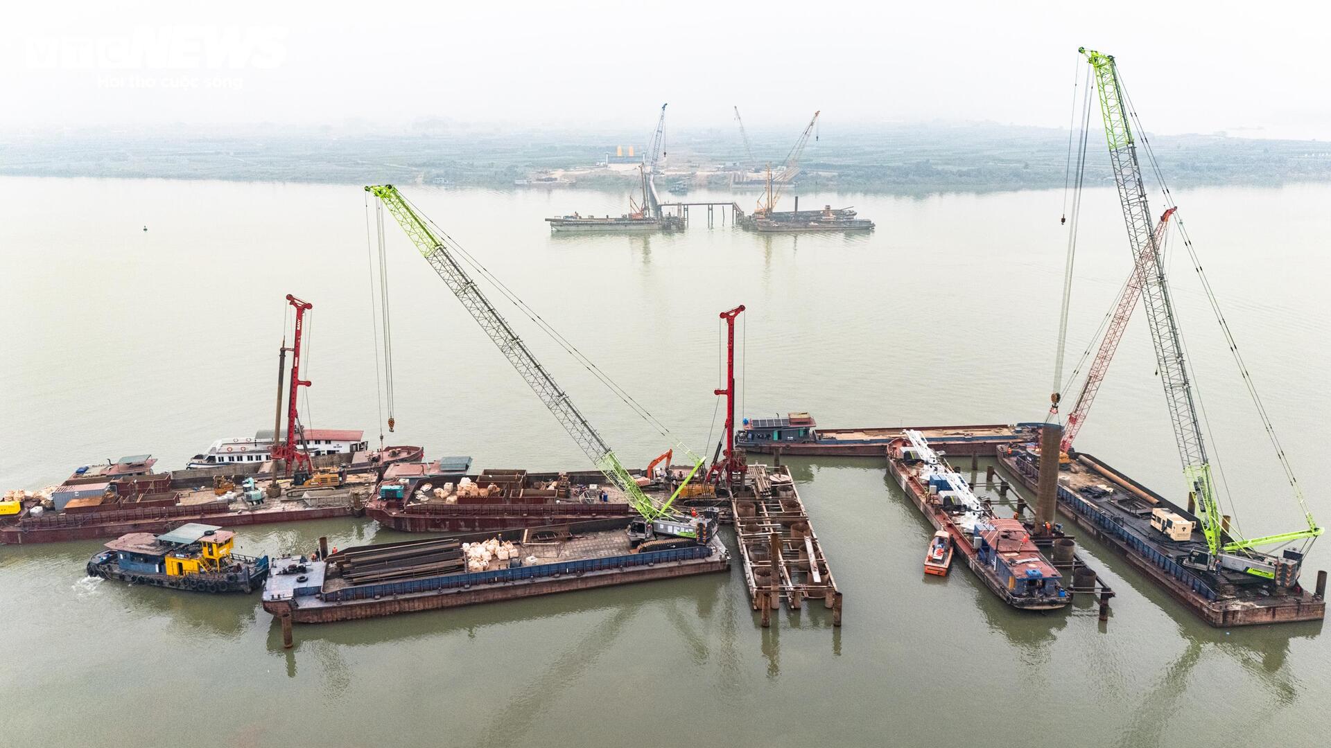 Mục sở thị đại công trường thi công 7 cầu bắc qua sông Hồng- Ảnh 2.