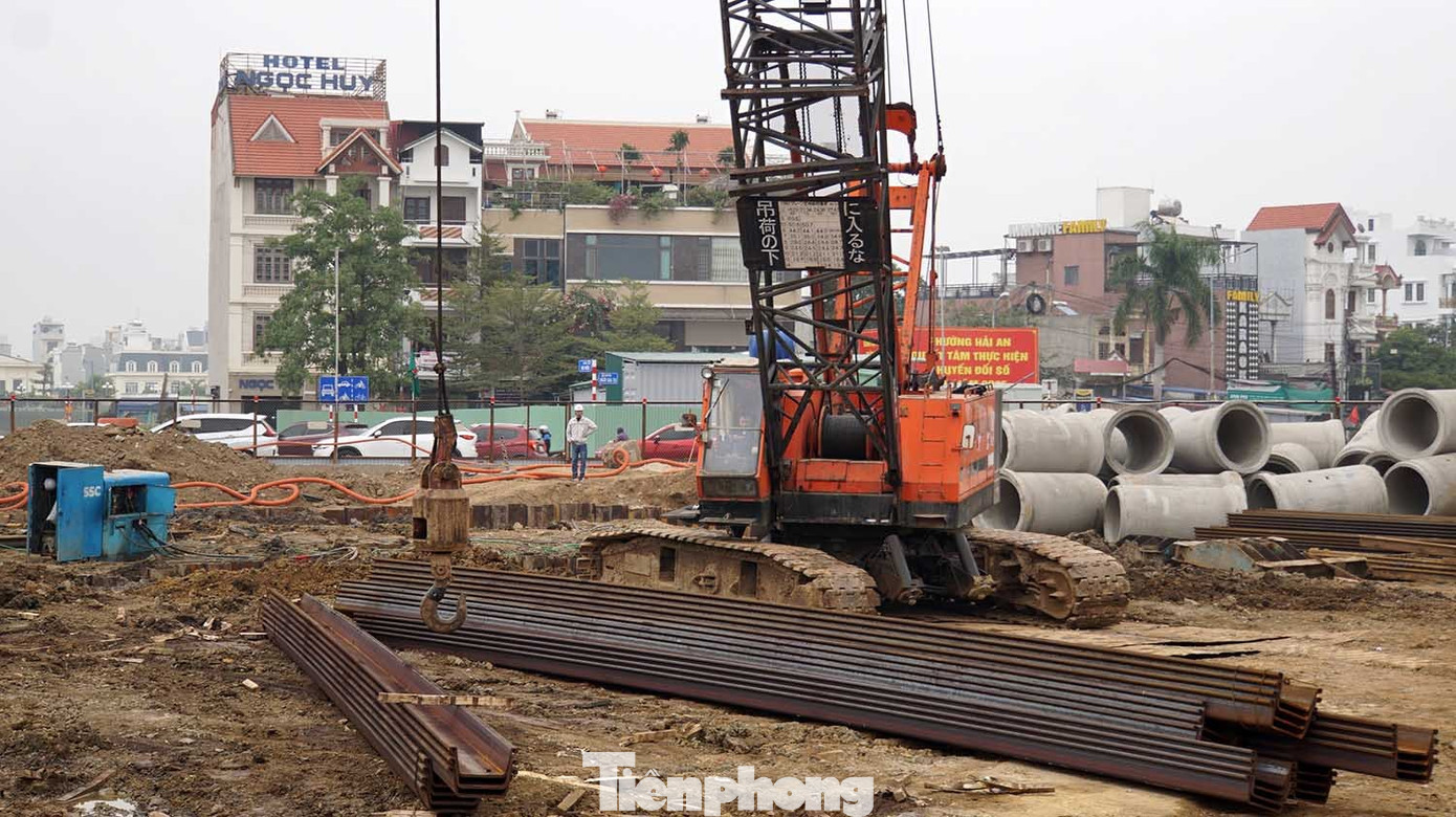 Lập rào chắn công trường hầm chui hơn 700 tỷ ở Hải Phòng ngày Tết- Ảnh 2. Lập rào chắn công trường hầm chui hơn 700 tỷ ở Hải Phòng ngày Tết- Ảnh 2.
