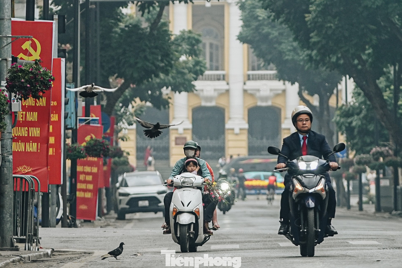 Vẻ đẹp hiếm có của Hà Nội trong buổi sáng đầu năm- Ảnh 26.