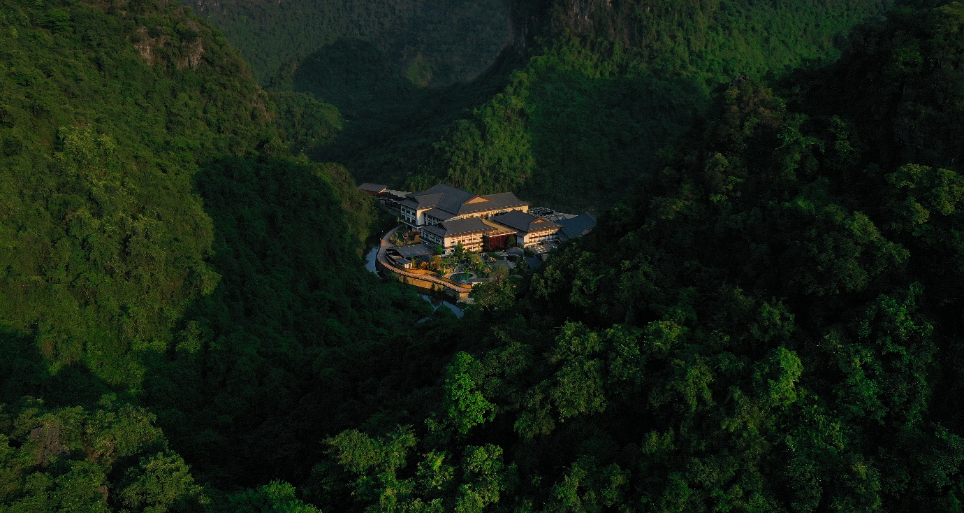 Sun Group hợp tác Hilton vận hành Yoko Onsen Quang Hanh hút tệp khách quốc tế cao cấp đến Quảng Ninh - Ảnh 2.
