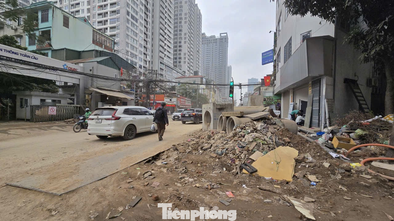 Ngổn ngang công trường thi công đường Nguyễn Tuân- Ảnh 15. Ngổn ngang công trường thi công đường Nguyễn Tuân- Ảnh 15.