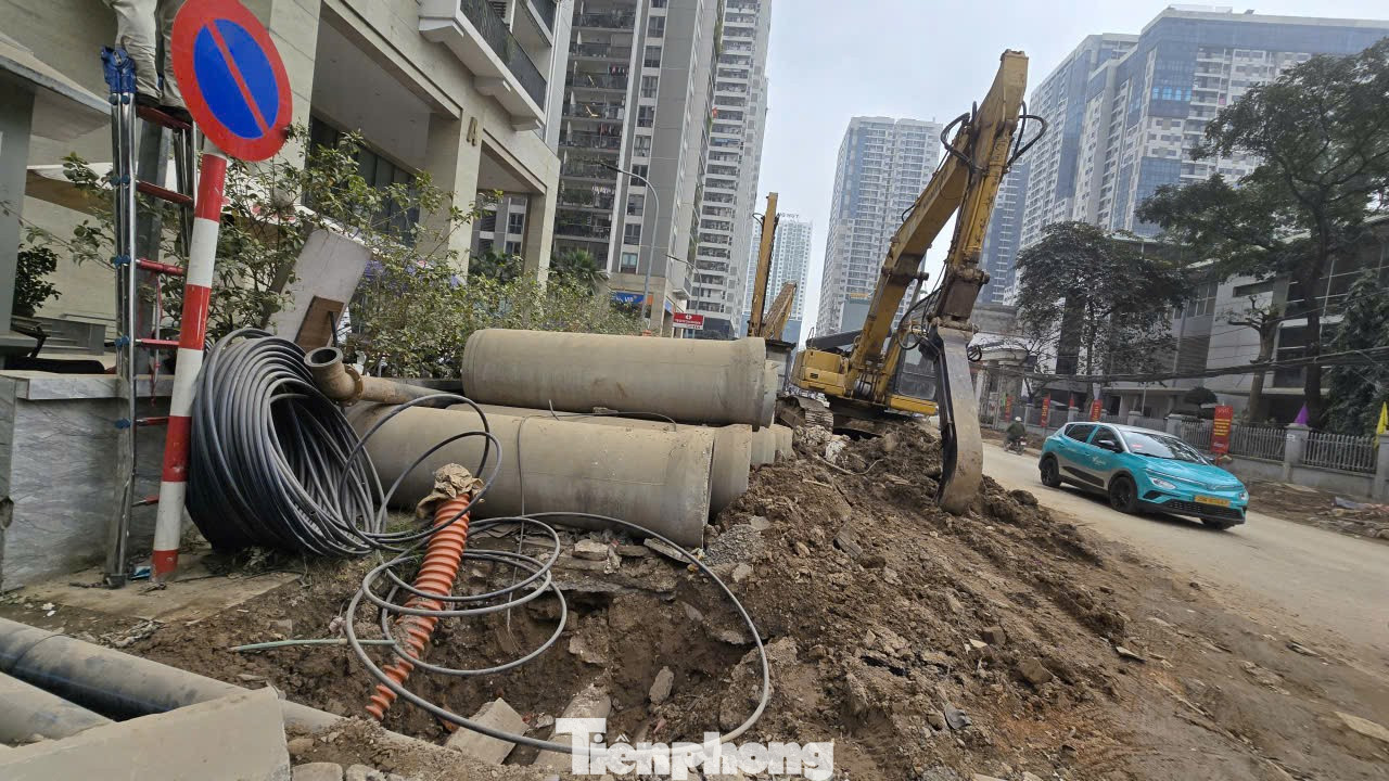 Ngổn ngang công trường thi công đường Nguyễn Tuân- Ảnh 11. Ngổn ngang công trường thi công đường Nguyễn Tuân- Ảnh 11.