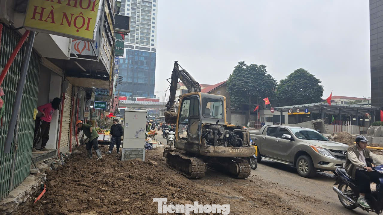 Ngổn ngang công trường thi công đường Nguyễn Tuân- Ảnh 5. Ngổn ngang công trường thi công đường Nguyễn Tuân- Ảnh 5.