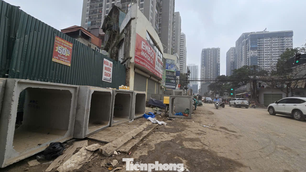 Ngổn ngang công trường thi công đường Nguyễn Tuân- Ảnh 12. Ngổn ngang công trường thi công đường Nguyễn Tuân- Ảnh 12.