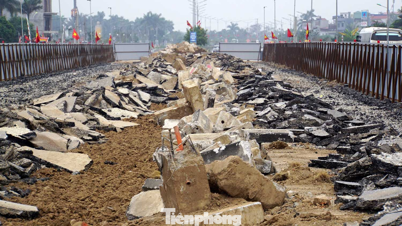 Lập rào chắn công trường hầm chui hơn 700 tỷ ở Hải Phòng ngày Tết- Ảnh 5. Lập rào chắn công trường hầm chui hơn 700 tỷ ở Hải Phòng ngày Tết- Ảnh 5.