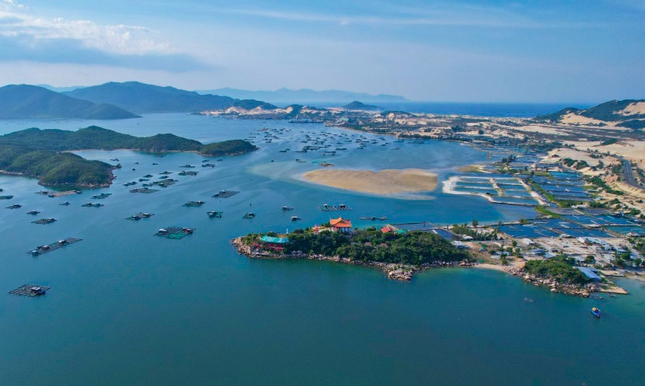 Thông tin xây cầu vượt biển qua vịnh Vân Phong là sai- Ảnh 1.