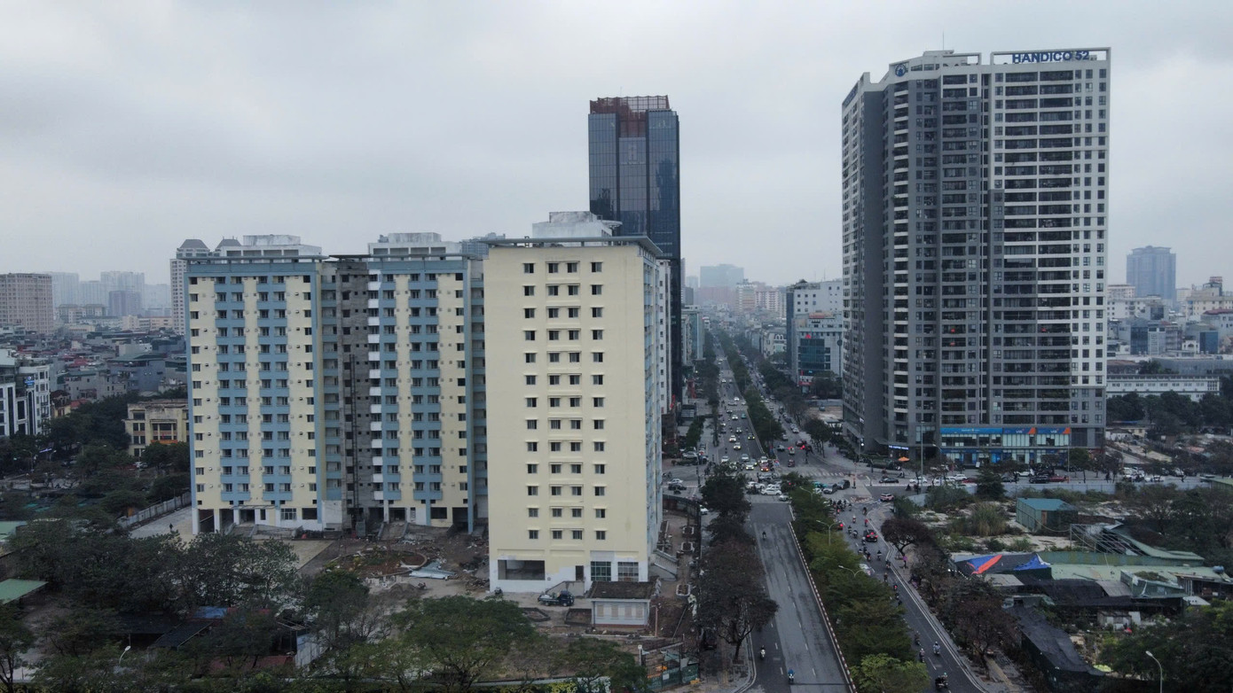Khu tái định cư bỏ hoang trên 'đất vàng' Hà Nội hơn chục năm bất ngờ 'hồi sinh'- Ảnh 1. Khu tái định cư bỏ hoang trên 'đất vàng' Hà Nội hơn chục năm bất ngờ 'hồi sinh'- Ảnh 1.