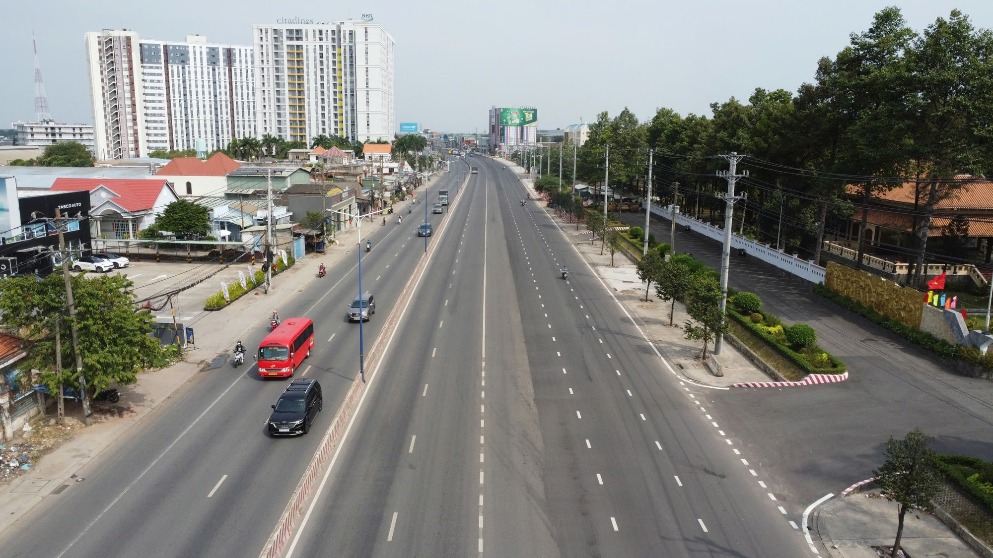Hình hài Quốc lộ 13 đoạn qua khu vực Bình Dương sau nhiều năm thi công- Ảnh 3. Hình hài Quốc lộ 13 đoạn qua khu vực Bình Dương sau nhiều năm thi công- Ảnh 3.