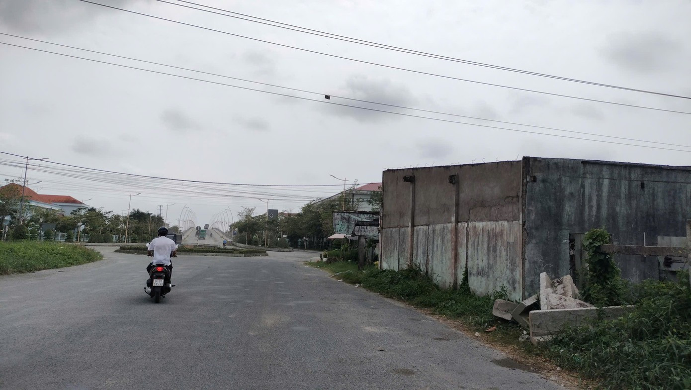 Cà Mau thanh tra dự án vướng nghi vấn thu hồi đất làm đường nhưng phân lô bán nền- Ảnh 1.