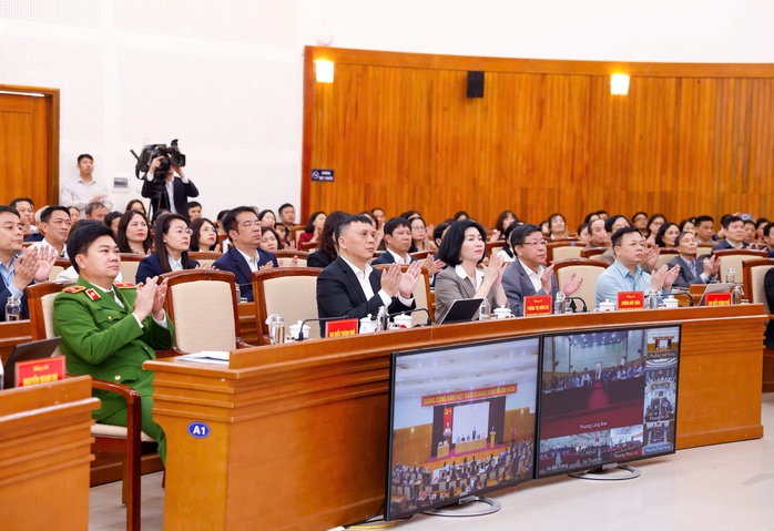 Bí thư Thành ủy Hà Nội: Kiểm soát giá nhà, biến thủ đô thành nơi đáng sống, đáng đến- Ảnh 3. Bí thư Thành ủy Hà Nội: Kiểm soát giá nhà, biến thủ đô thành nơi đáng sống, đáng đến- Ảnh 3.
