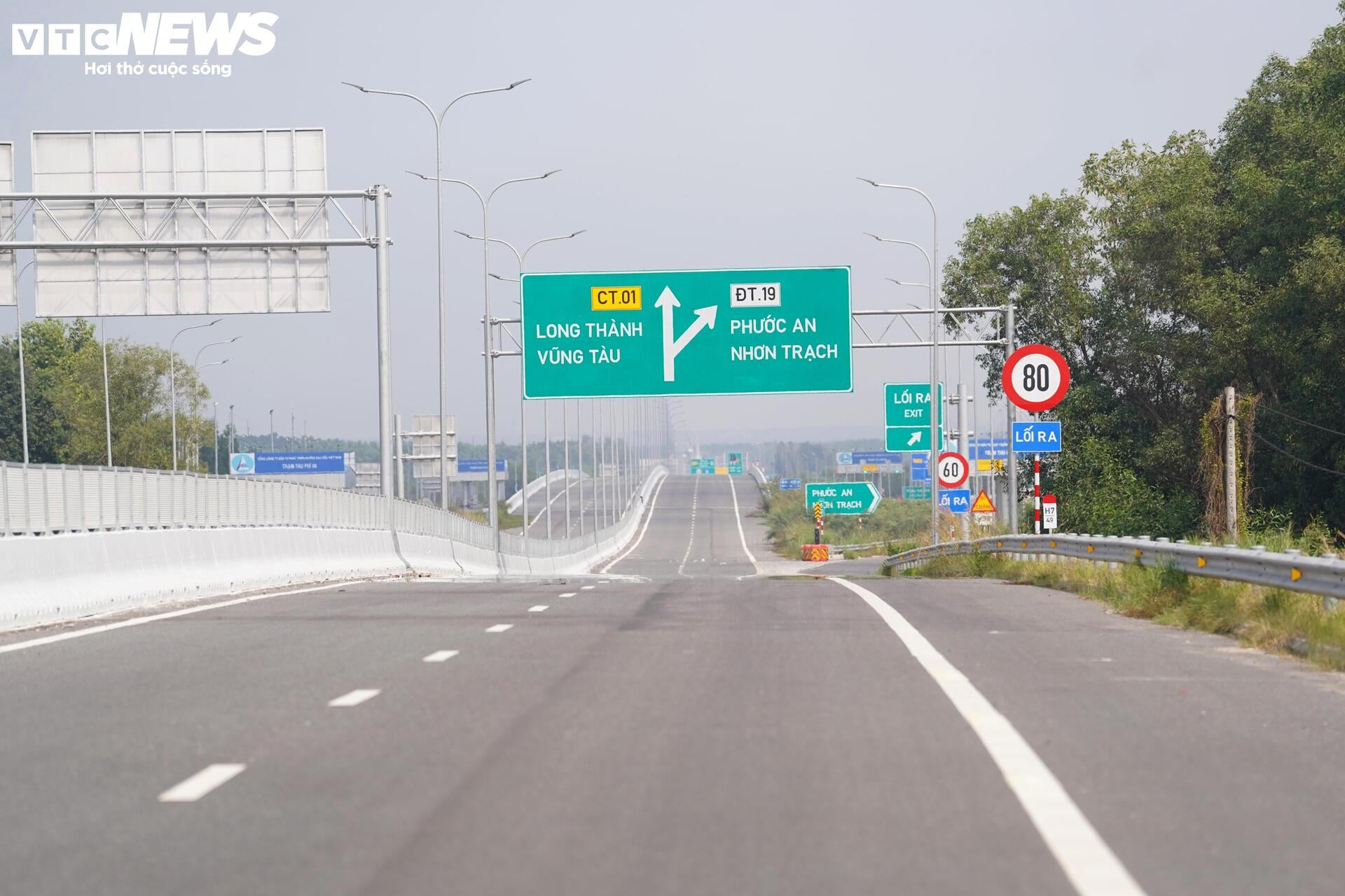 Hạ tầng kết nối sân bay Long Thành chạy nước rút- Ảnh 17. Hạ tầng kết nối sân bay Long Thành chạy nước rút- Ảnh 17.