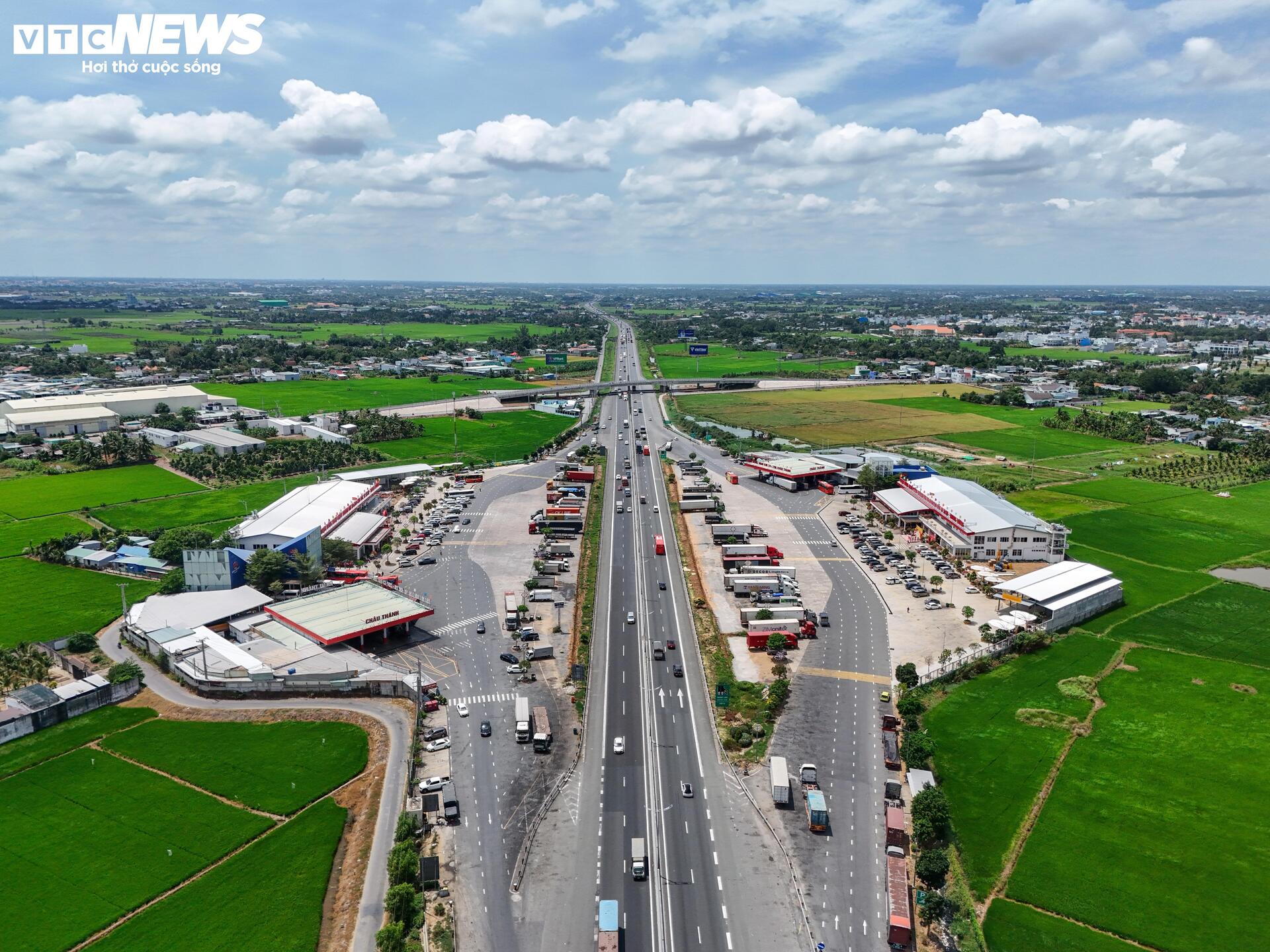 Hạ tầng kết nối sân bay Long Thành chạy nước rút- Ảnh 18. Hạ tầng kết nối sân bay Long Thành chạy nước rút- Ảnh 18.