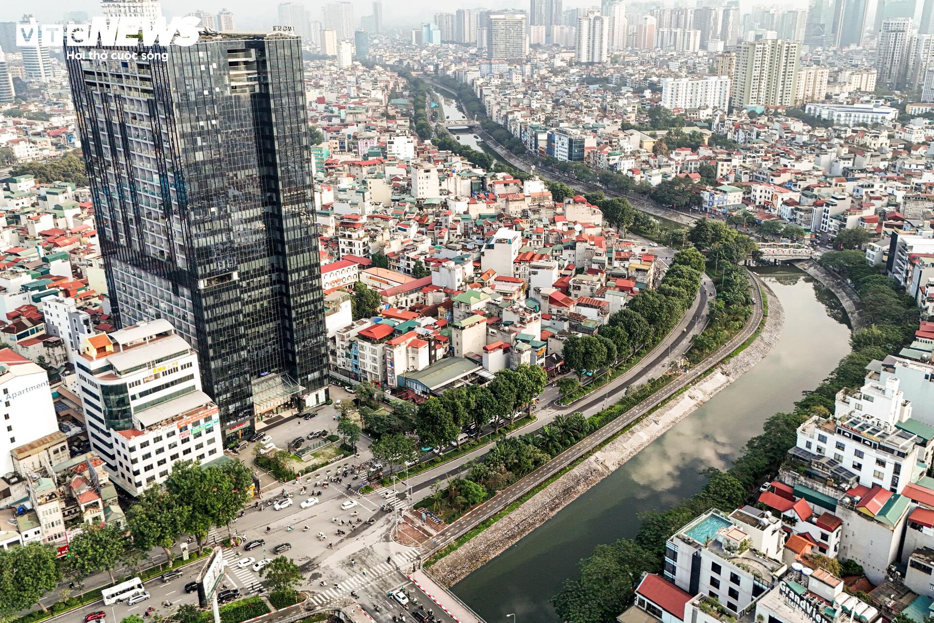 Hiện trạng đường Láng trước đề xuất mở rộng lên gần 54m- Ảnh 4. Hiện trạng đường Láng trước đề xuất mở rộng lên gần 54m- Ảnh 4.