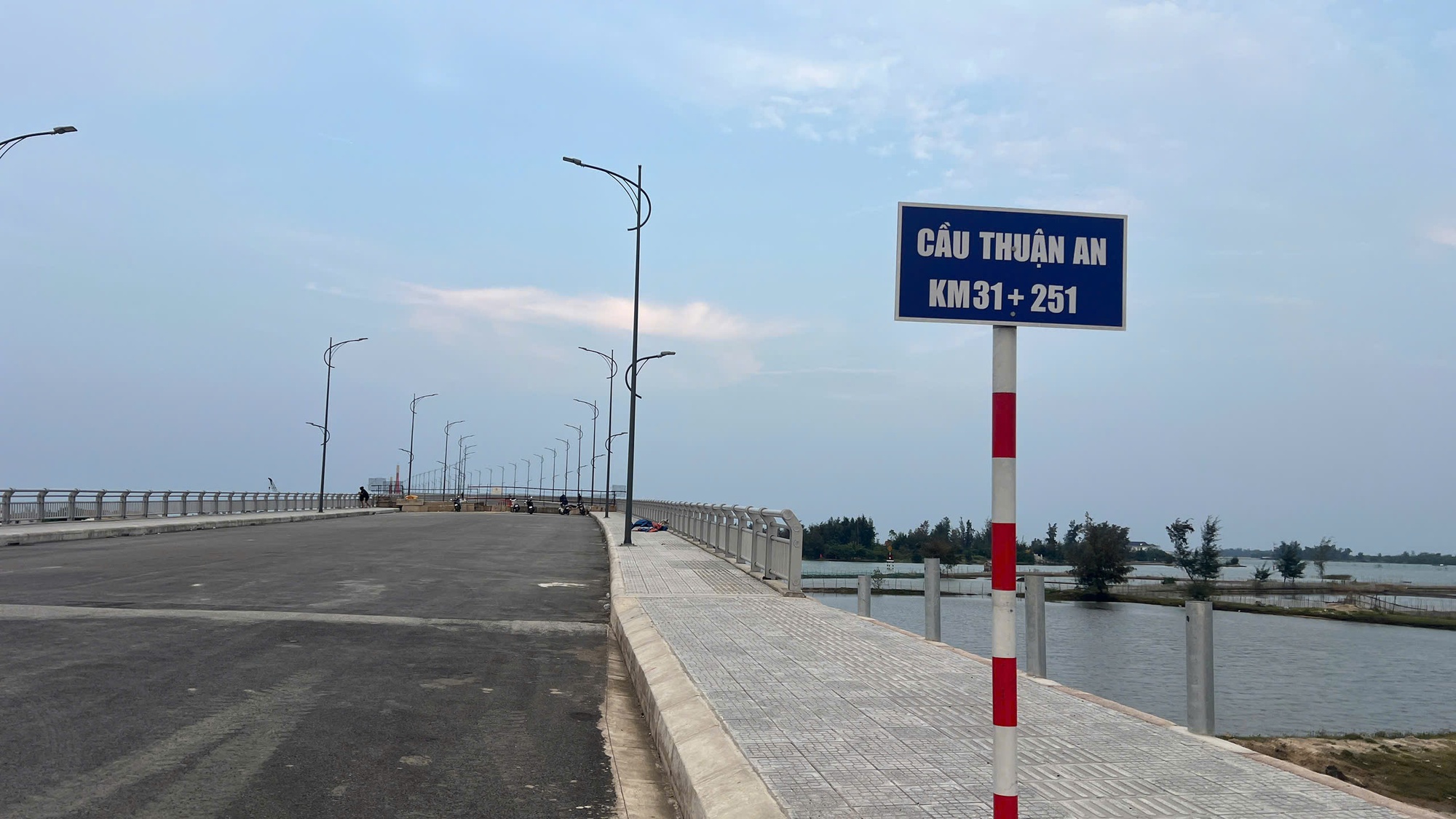 - Ảnh 1. - Ảnh 1.