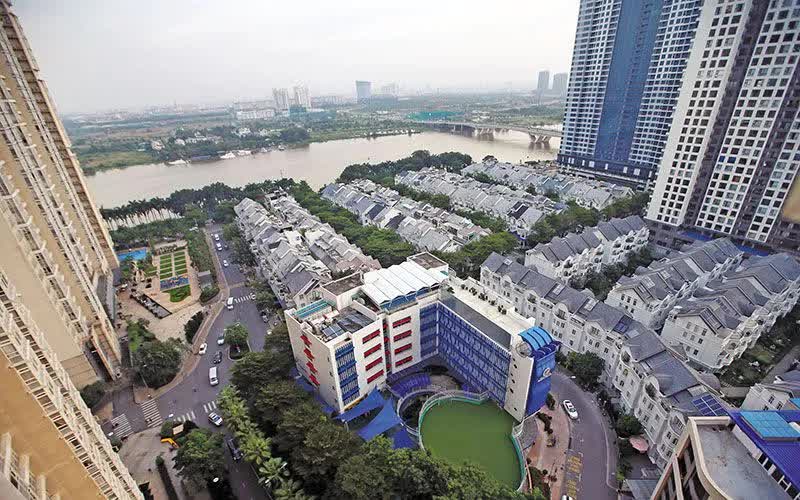 Bất động sản 2026: Rời "xương sống" ngân hàng, tìm vốn trên sàn - Ảnh 1.