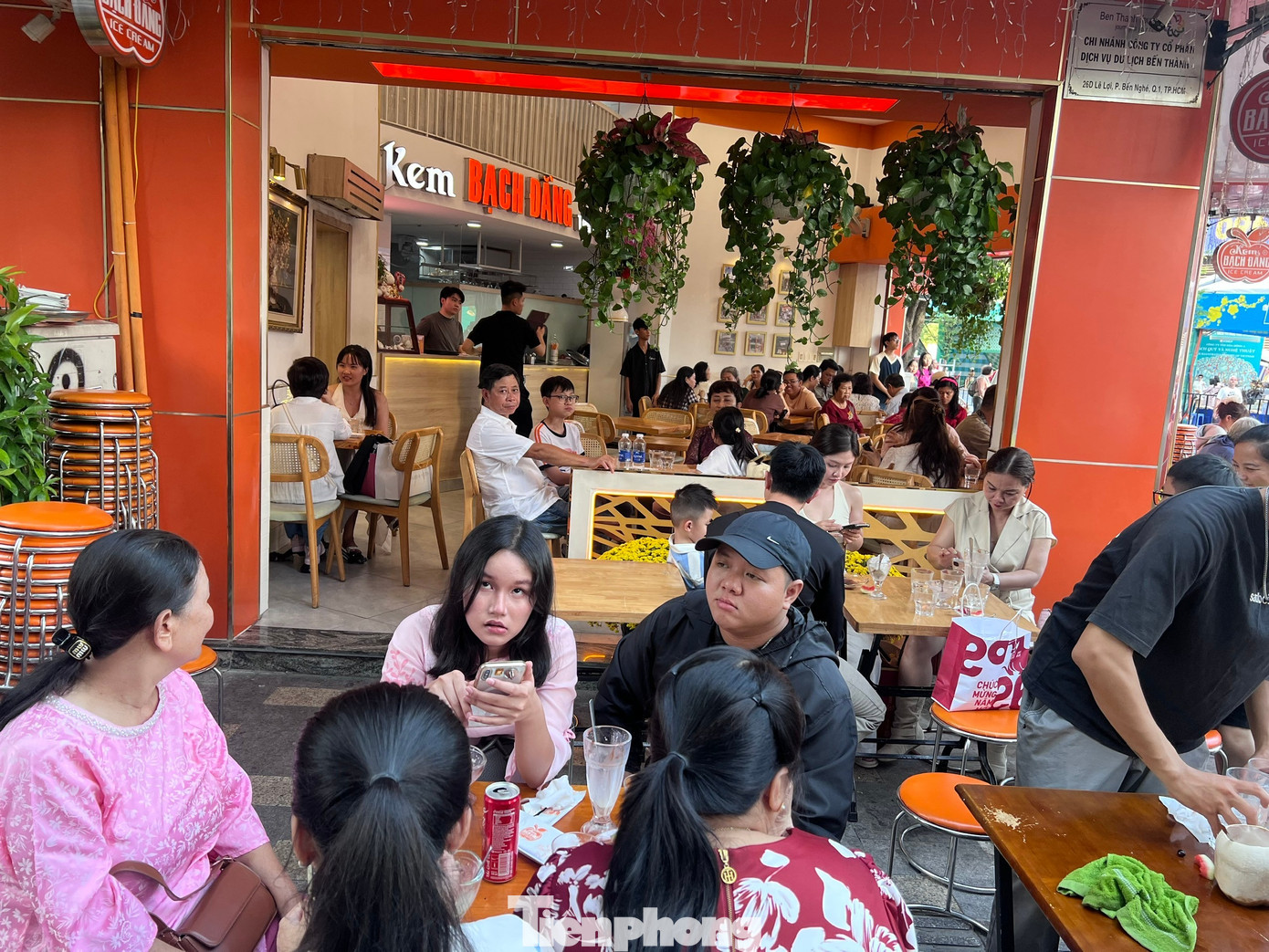 tp-hang-dong-uyen-phuong-35-1771665384776-17716653849292144214976