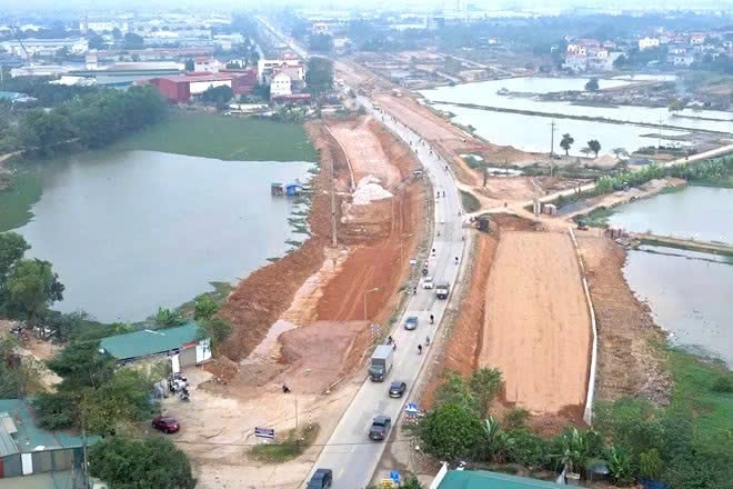 Đề nghị bàn giao mặt bằng thi công Dự án cải tạo Quốc lộ 6 đoạn Ba La - Xuân Mai đúng cam kết- Ảnh 1.