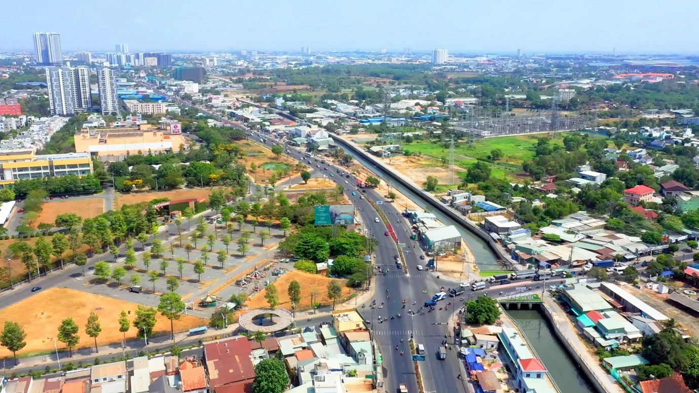 'Khẩu vị' người mua sẽ thế nào khi tuyến 'đường tỷ đô' quốc lộ 13 sắp mở rộng lên 60m? - Ảnh 1.