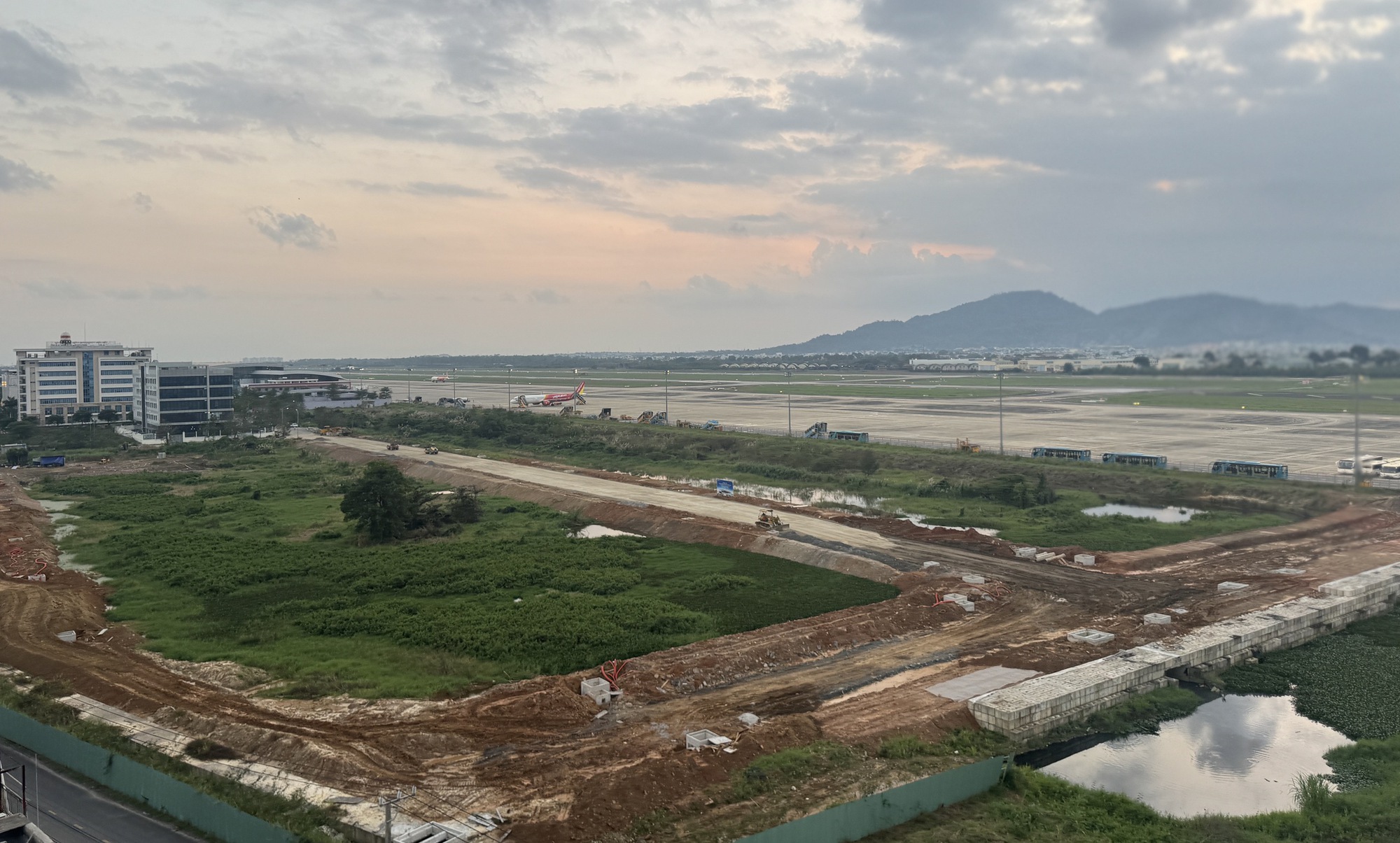 Quy hoạch sân bay quốc tế Đà Nẵng đến năm 2050: Đầu tư hạ tầng phát triển kinh tế - Ảnh 1. Quy hoạch sân bay quốc tế Đà Nẵng đến năm 2050: Đầu tư hạ tầng phát triển kinh tế - Ảnh 1.