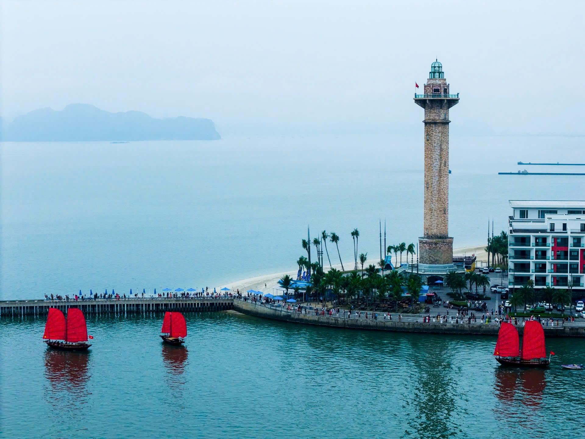 2026: Quảng Ninh tái định vị du lịch bằng những cú hích chiến lược- Ảnh 1. 2026: Quảng Ninh tái định vị du lịch bằng những cú hích chiến lược- Ảnh 1.