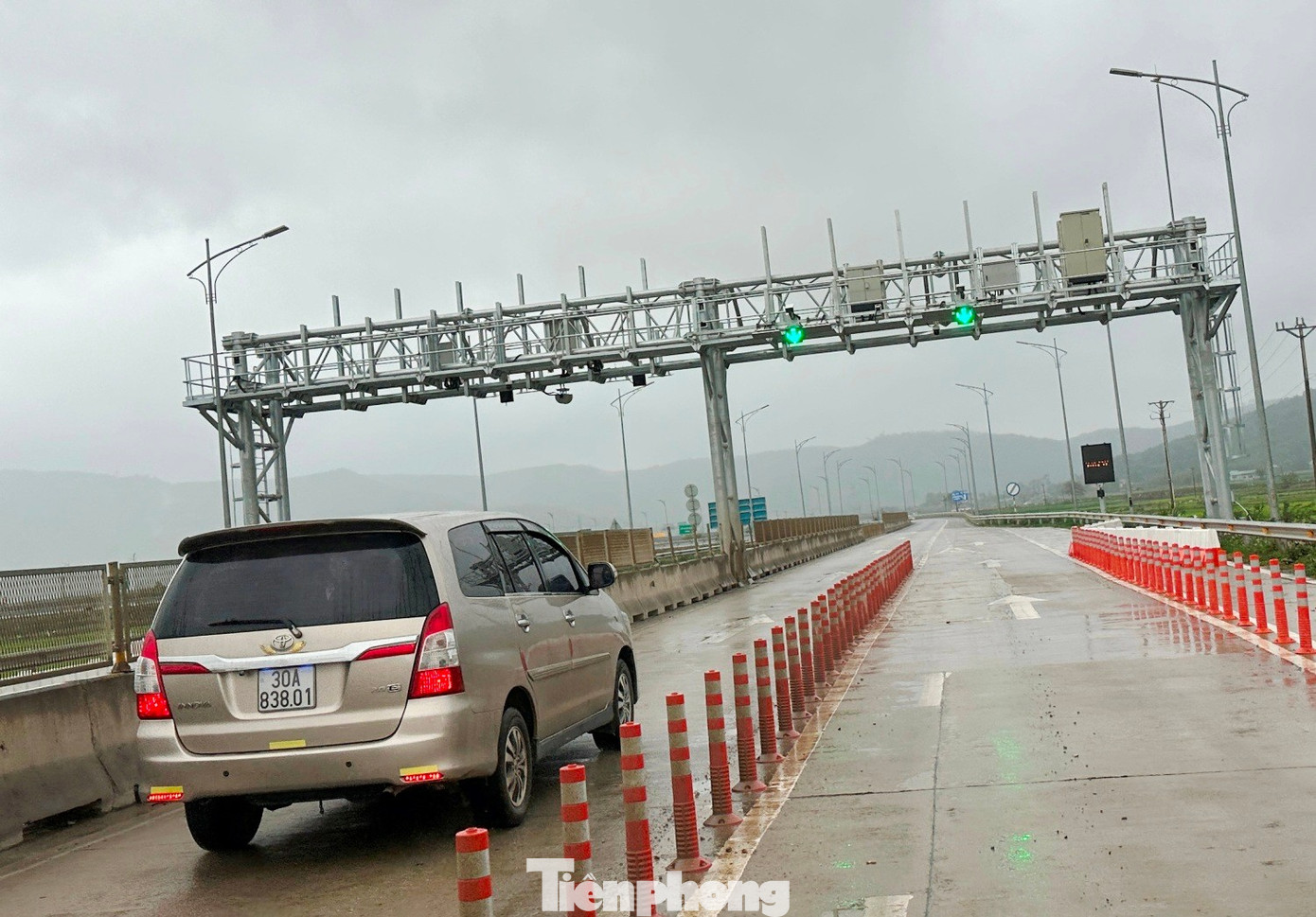 Tận thấy các trạm thu phí tự động hiện đại vừa vận hành trên cao tốc Bắc - Nam- Ảnh 3. Tận thấy các trạm thu phí tự động hiện đại vừa vận hành trên cao tốc Bắc - Nam- Ảnh 3.