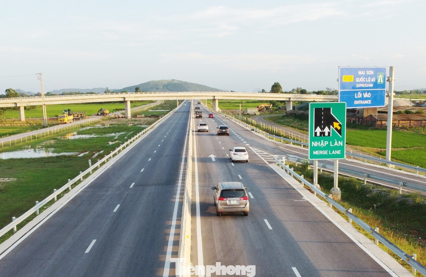 Tận thấy các trạm thu phí tự động hiện đại vừa vận hành trên cao tốc Bắc - Nam- Ảnh 2. Tận thấy các trạm thu phí tự động hiện đại vừa vận hành trên cao tốc Bắc - Nam- Ảnh 2.