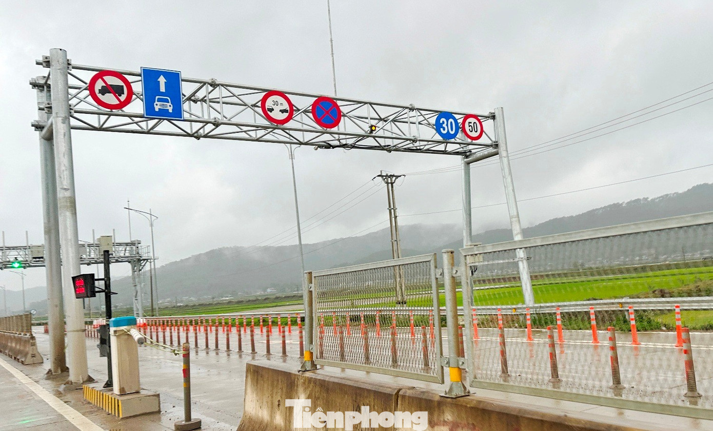 Tận thấy các trạm thu phí tự động hiện đại vừa vận hành trên cao tốc Bắc - Nam- Ảnh 5. Tận thấy các trạm thu phí tự động hiện đại vừa vận hành trên cao tốc Bắc - Nam- Ảnh 5.