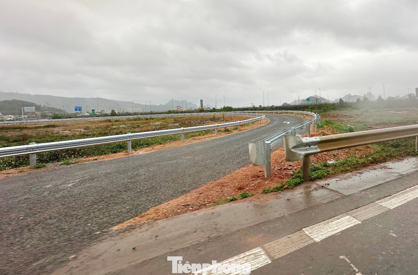 Tận thấy các trạm thu phí tự động hiện đại vừa vận hành trên cao tốc Bắc - Nam- Ảnh 7. Tận thấy các trạm thu phí tự động hiện đại vừa vận hành trên cao tốc Bắc - Nam- Ảnh 7.